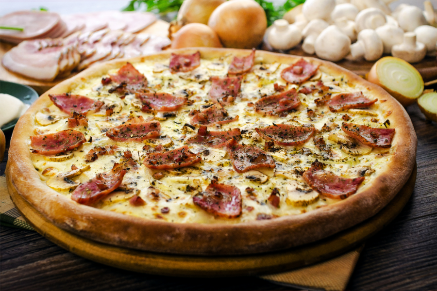La pizza carbonara, una delicia no tan italiana